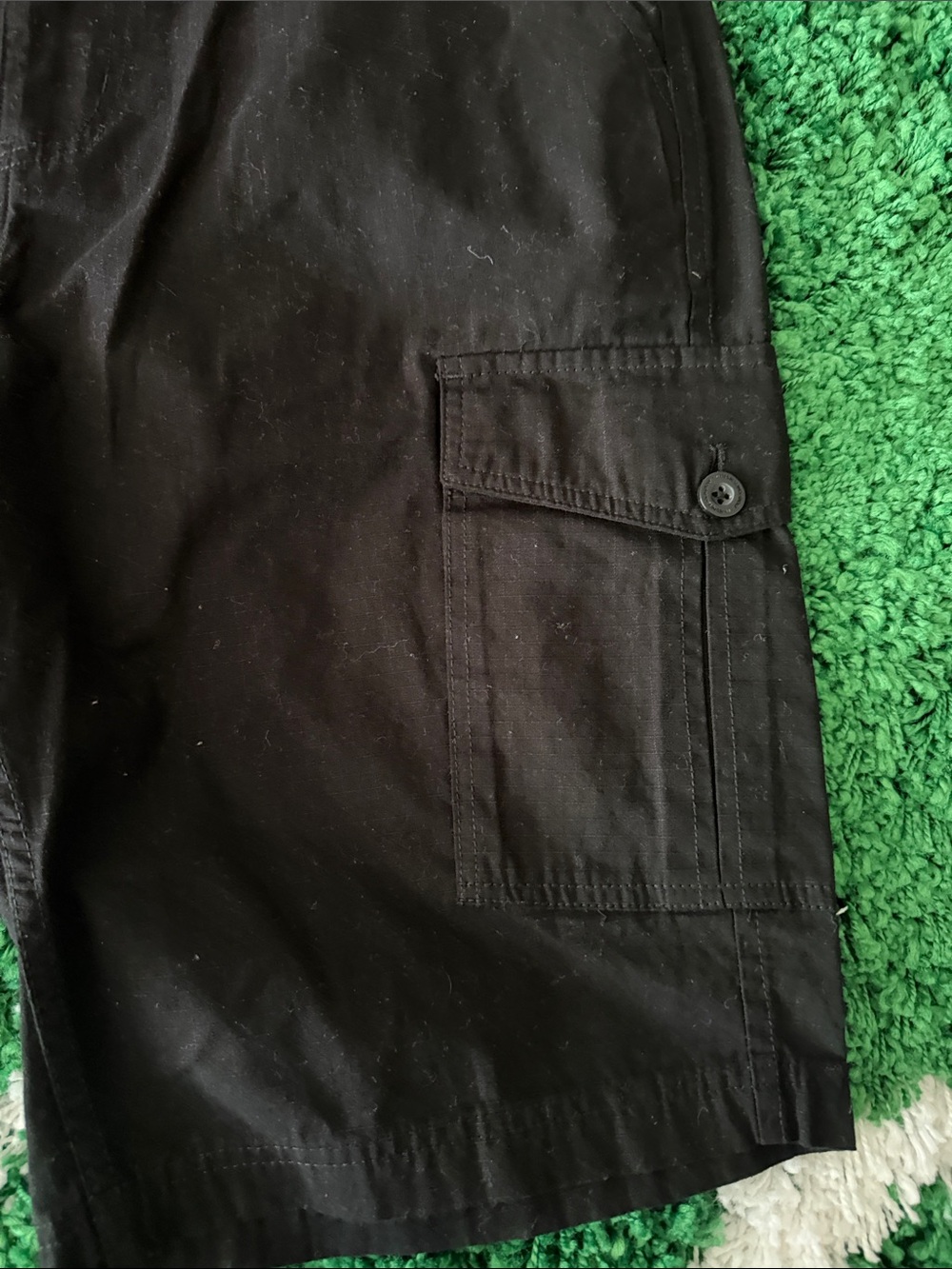 NWT LRG Black Cargo Shorts with Side Pockets size 32 - Picture 2 of 6